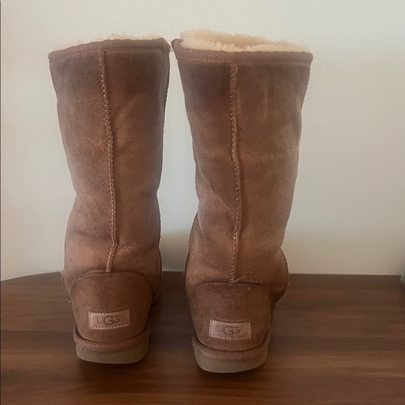👢 UGG Classic Tall Boots - Chestnut Suede Size 8 - Picture 4 of 10